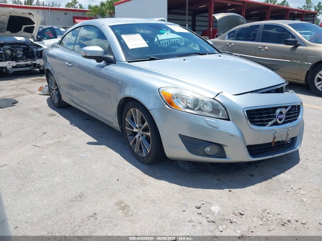Salvage Volvo C70 Image