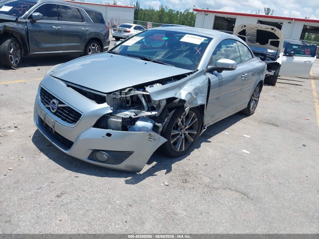 Volvo C70 T5