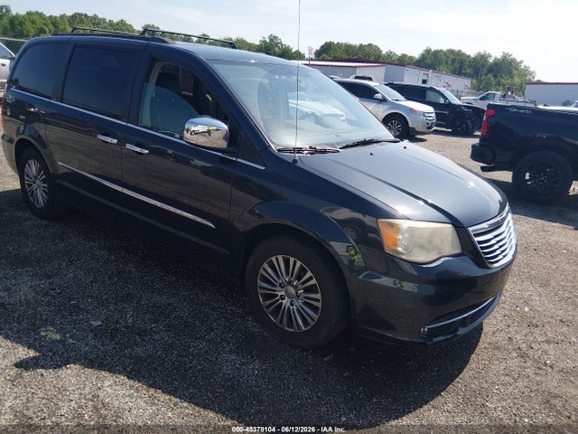 Salvage Chrysler Town & Country Image