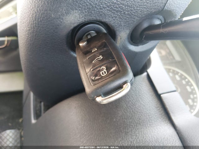 Volkswagen Tiguan S
