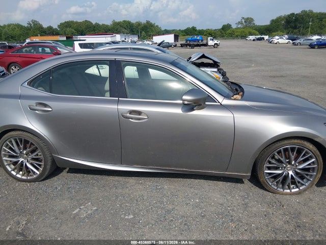 Lexus Is