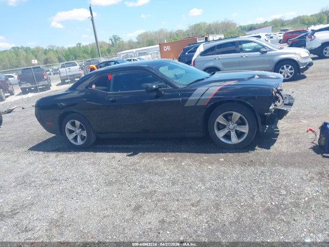 Dodge Challenger Sxt