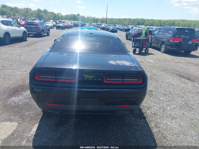 Dodge Challenger Sxt
