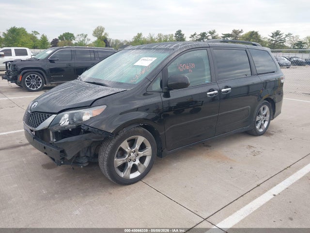 Toyota Sienna Se 8 Passenger