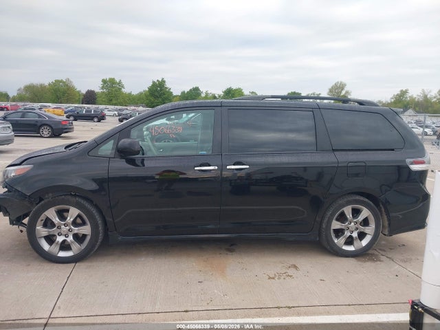 Toyota Sienna Se 8 Passenger