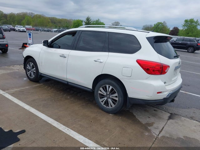Nissan Pathfinder S