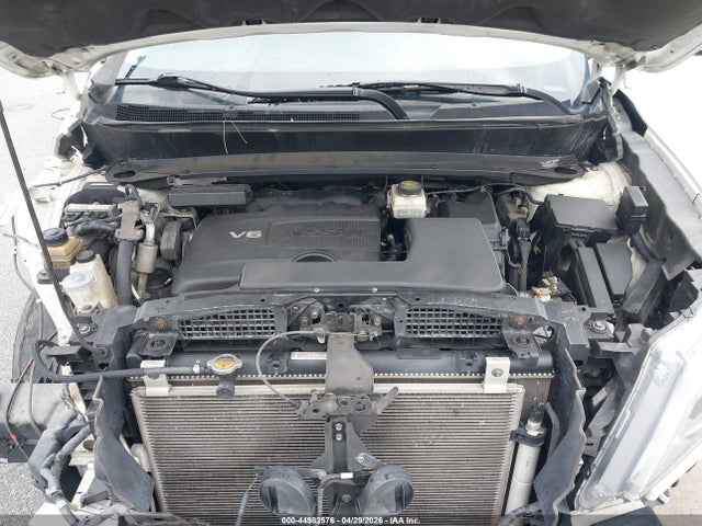 Nissan Pathfinder S