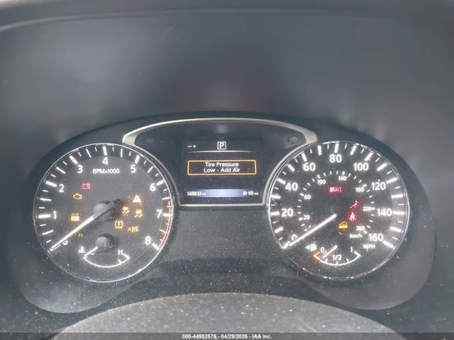 Nissan Pathfinder S