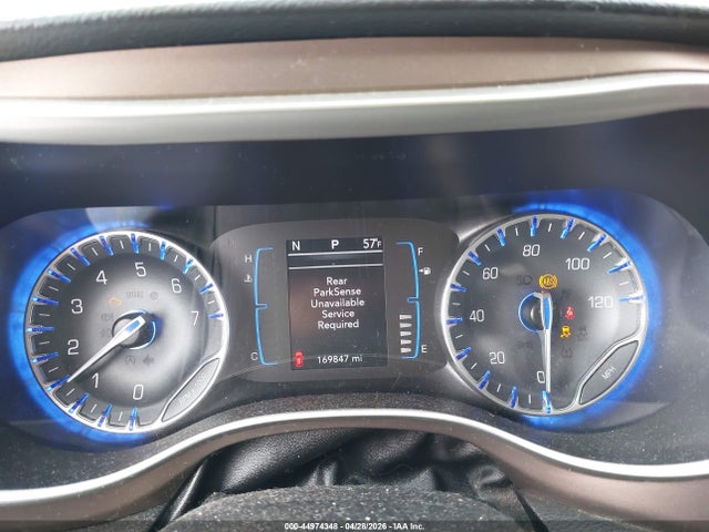 Chrysler Pacifica Touring-l