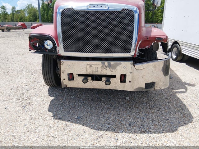 Freightliner Conventional St120