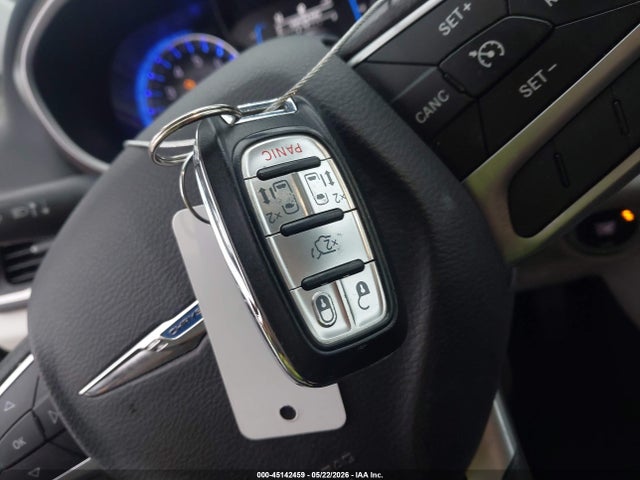 Chrysler Pacifica Touring