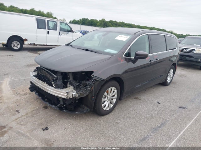 Chrysler Pacifica Touring