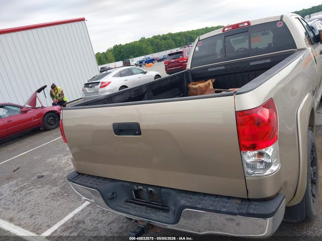 Toyota Tundra Sr5 5.7l V8