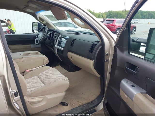 Toyota Tundra Sr5 5.7l V8