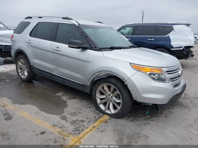 Salvage Ford Explorer Image