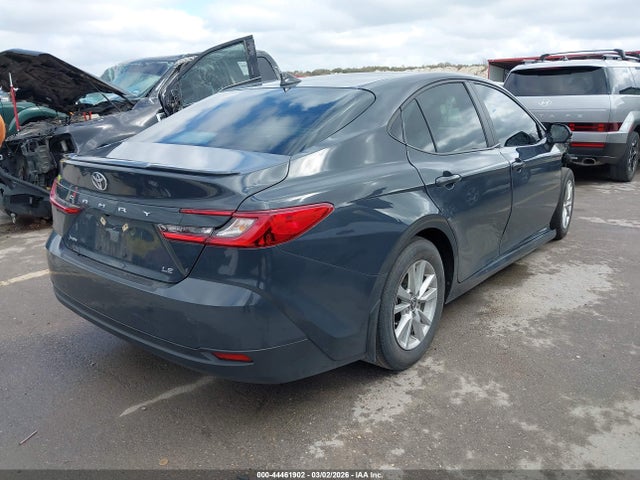 Toyota Camry Le