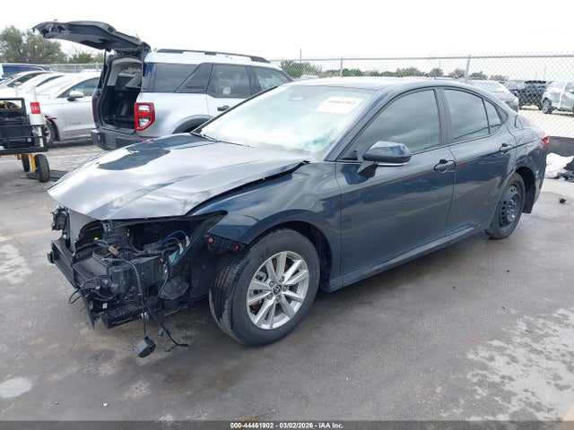 Toyota Camry Le