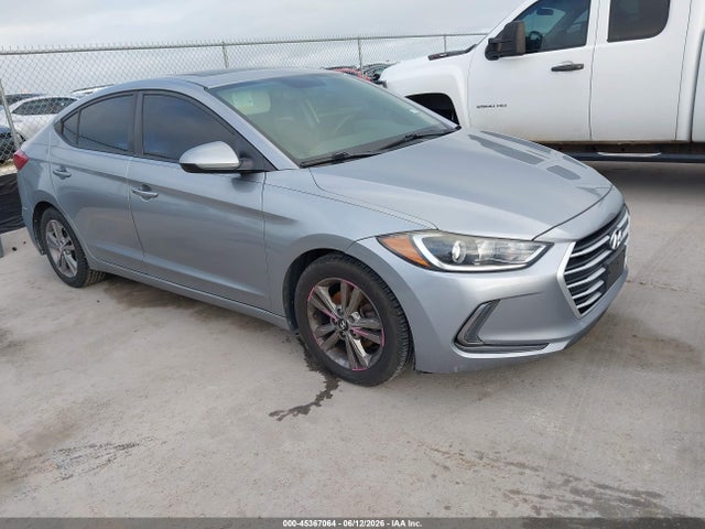 Salvage Hyundai ELANTRA Image