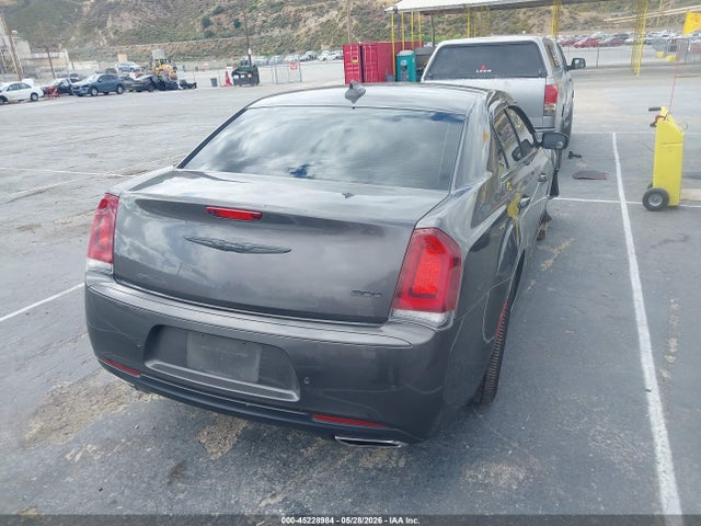 Chrysler 300 Touring L