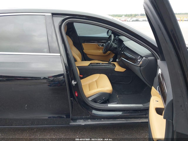 Volvo S90 T5 Momentum