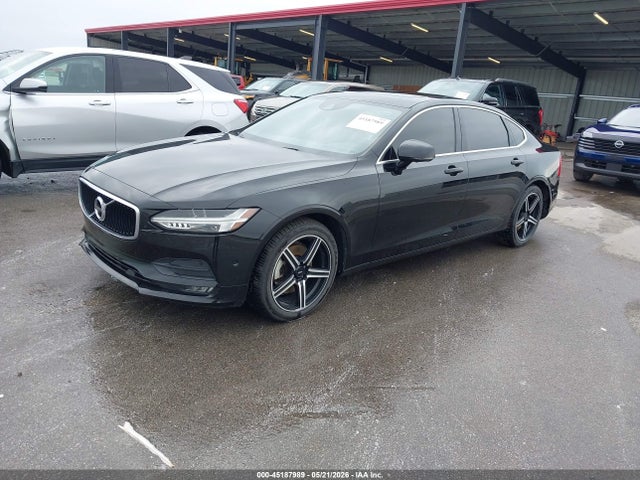 Volvo S90 T5 Momentum