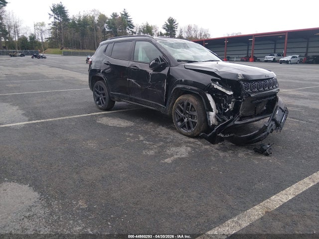 Salvage Jeep Compass Image
