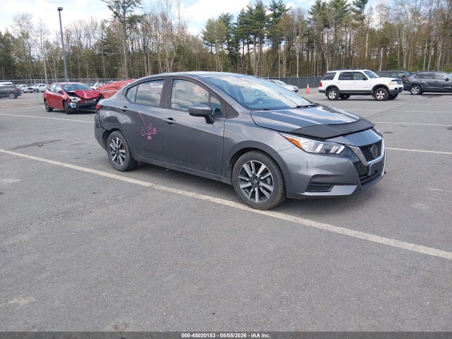 Salvage Nissan Versa Image