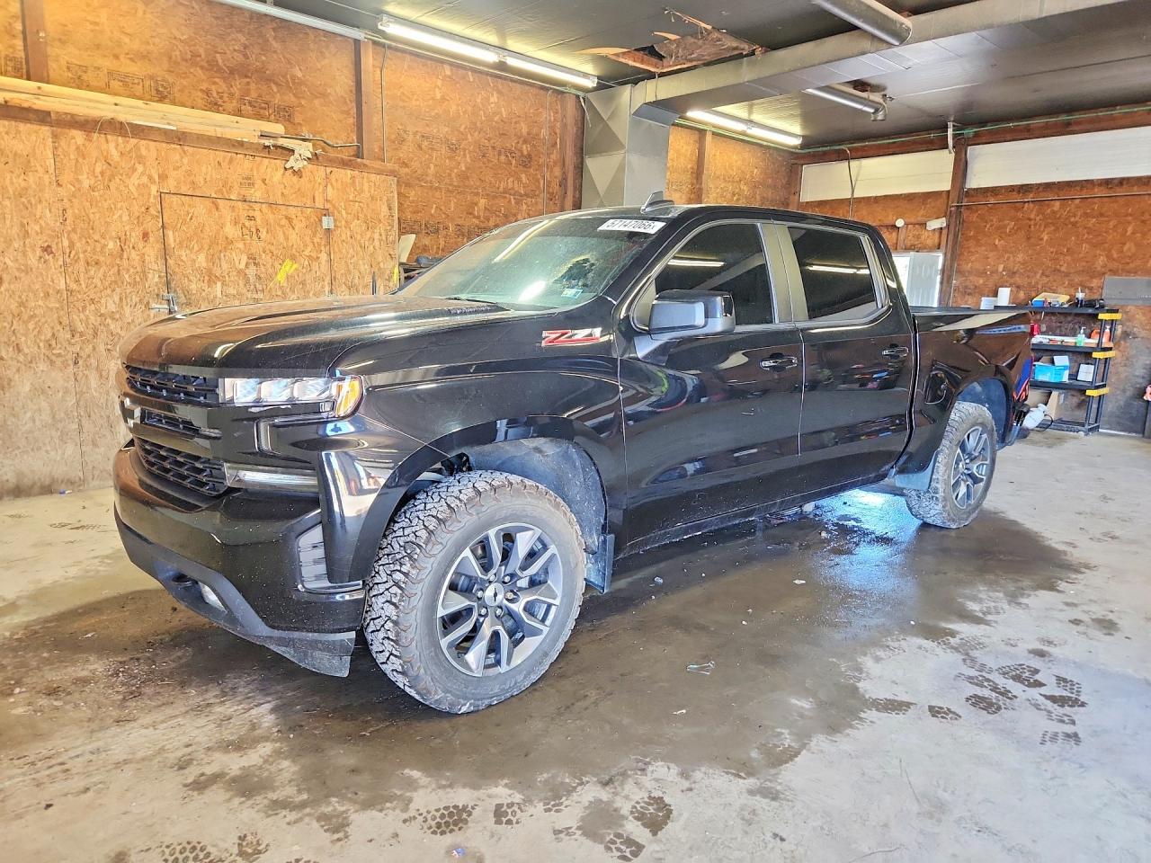 Salvage Chevrolet Silverado Image