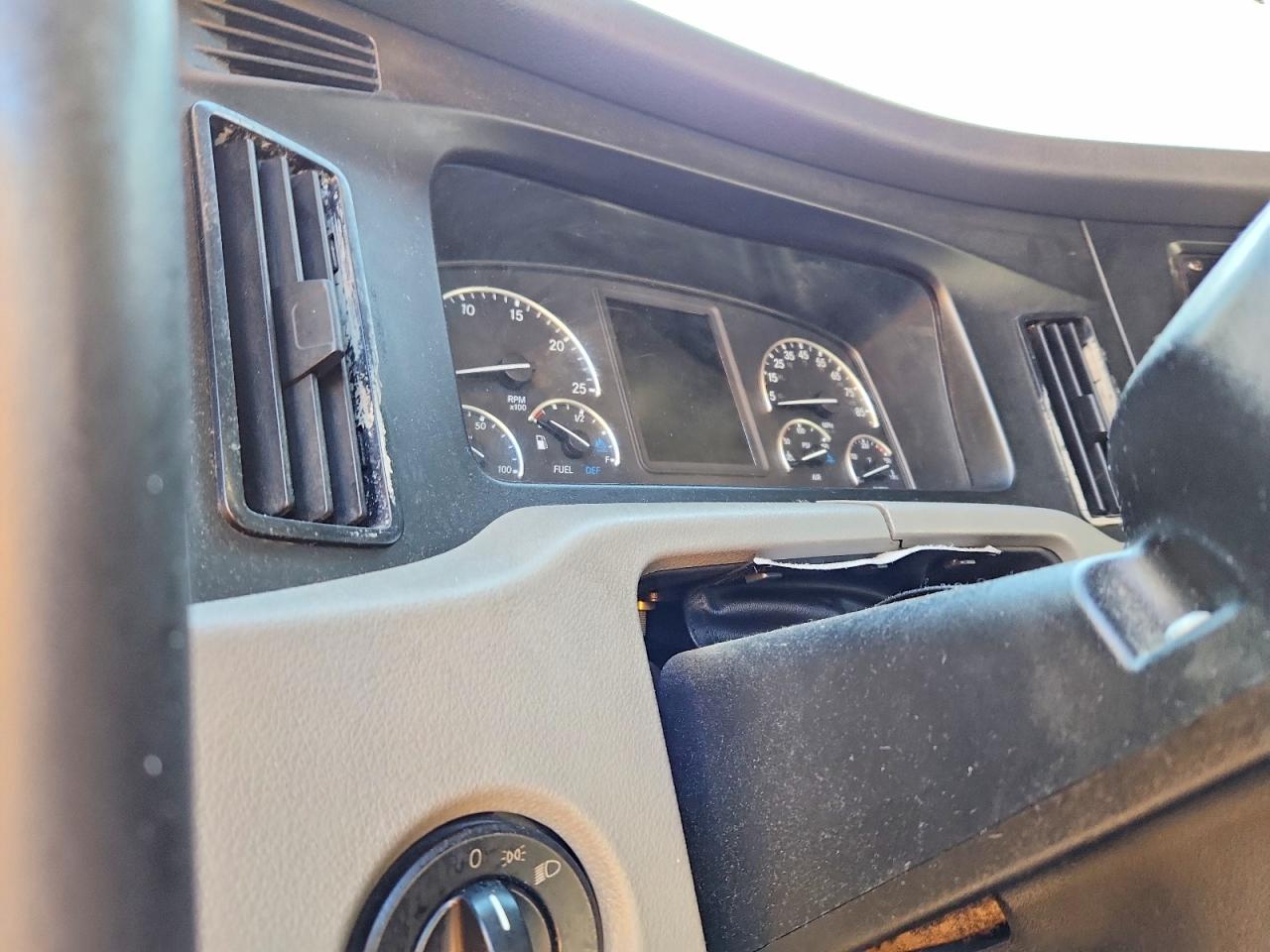 Freightliner Cascadia 126