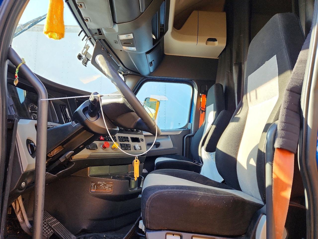 Freightliner Cascadia 126
