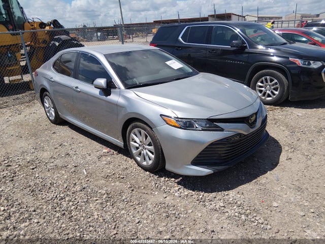 Salvage Toyota Camry Image