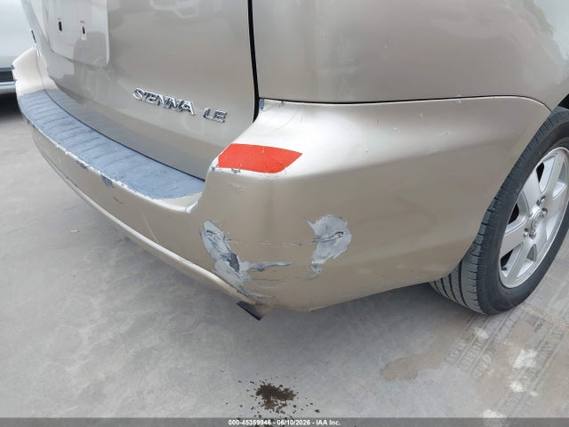 Toyota Sienna Le