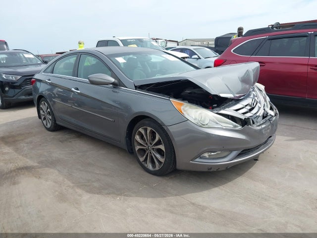 Salvage Hyundai SONATA Image