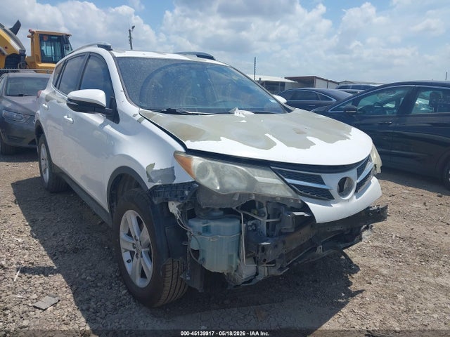 Salvage Toyota RAV4 Image