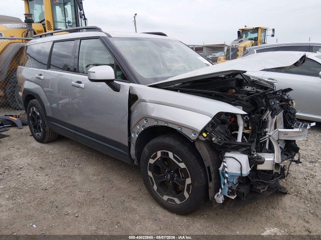 Salvage Hyundai SANTA FE Image