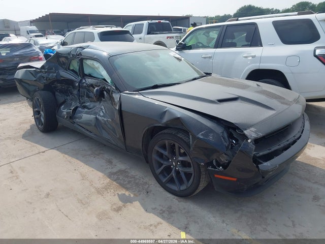 Salvage Dodge Challenger Image