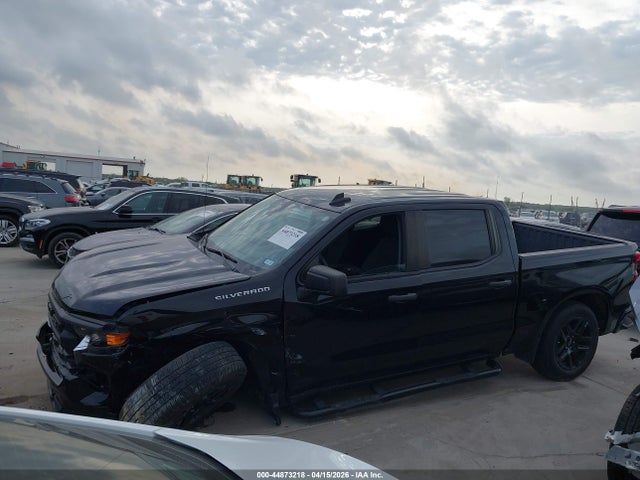 Chevrolet Silverado 1500 2wd  Short Bed Custom