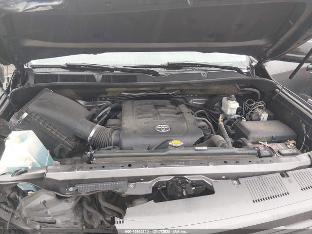 Toyota Tundra Sr5 5.7l V8