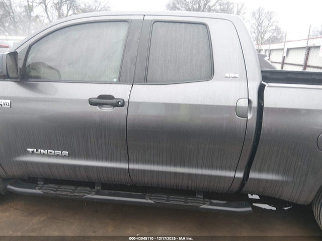 Toyota Tundra Sr5 5.7l V8