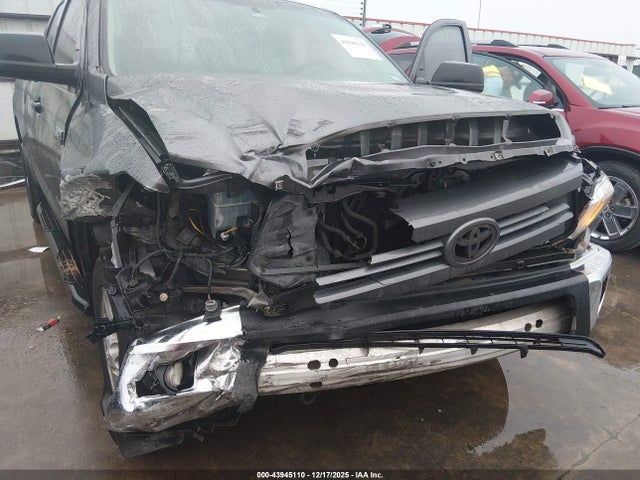 Toyota Tundra Sr5 5.7l V8