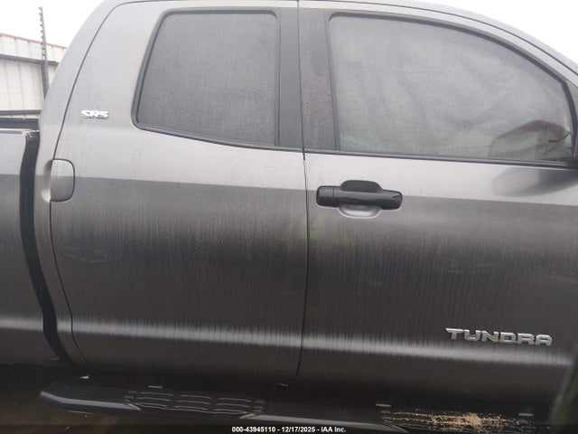 Toyota Tundra Sr5 5.7l V8