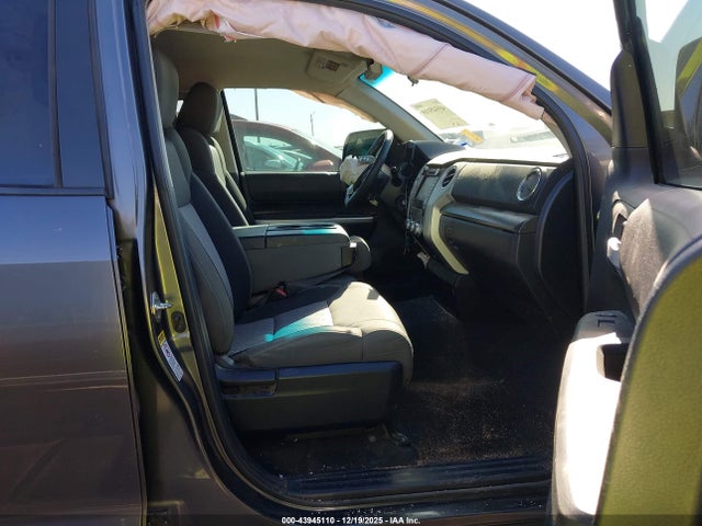 Toyota Tundra Sr5 5.7l V8
