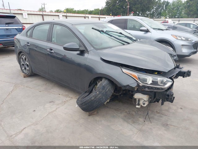 Salvage Kia Forte Image