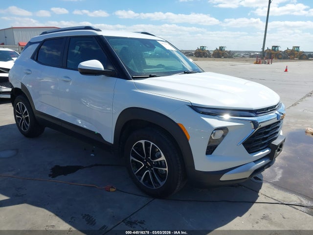 Salvage Chevrolet Trailblazer Image