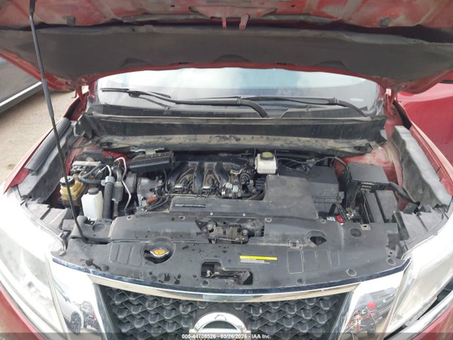 Nissan Pathfinder Sv