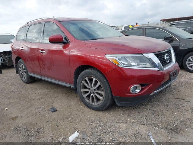 Salvage Nissan Pathfinder Image