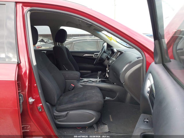 Nissan Pathfinder Sv