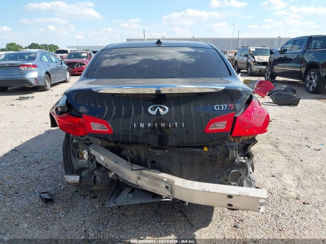 INFINITI G37 Journey