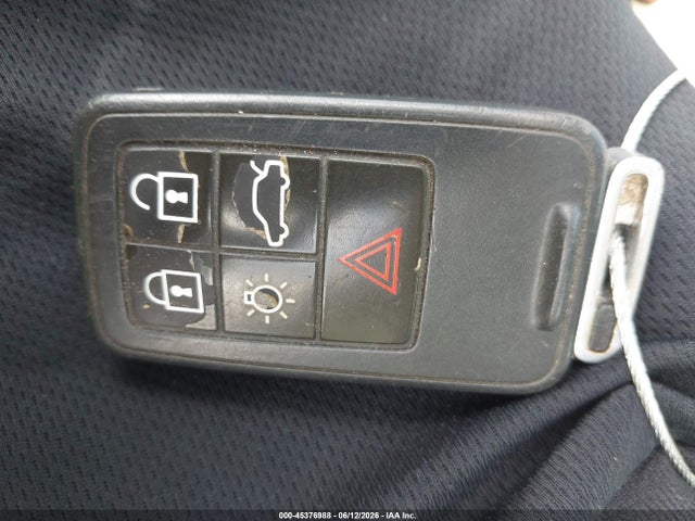 Volvo V70 3.2