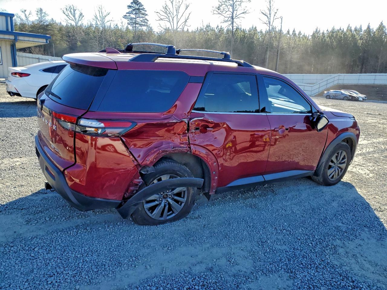 Nissan Pathfinder Sv